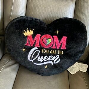 Heart-Shaped Black Accent Pillow - 'Mom You Are the‎ Queen' NWOT